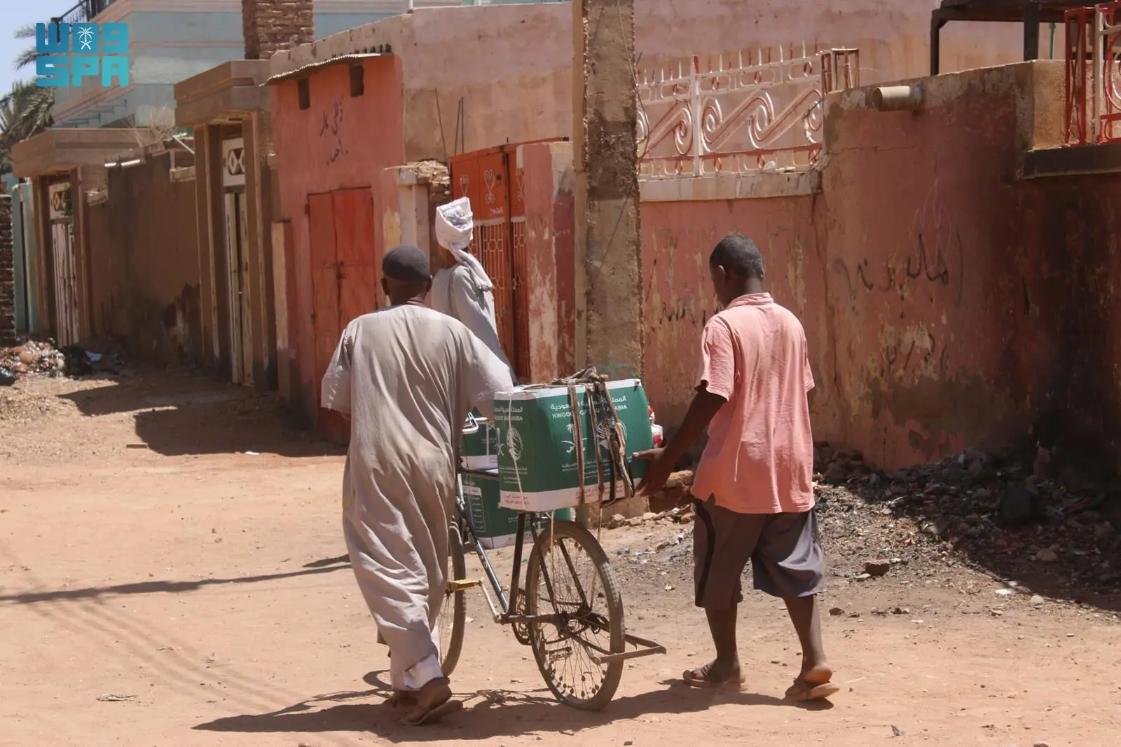 سلمان للإغاثة يقدّم 550 سلة غذائية للمحتاجين في الخرطوم