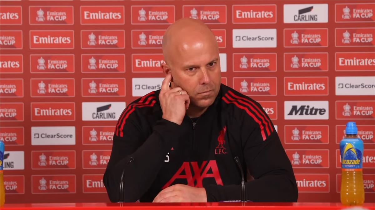 سلوت: هجوم ليفربول يتجاوز صلاح ويكشف تفاصيل موقف فيرتز قبل مواجهة ولفرهامبتون