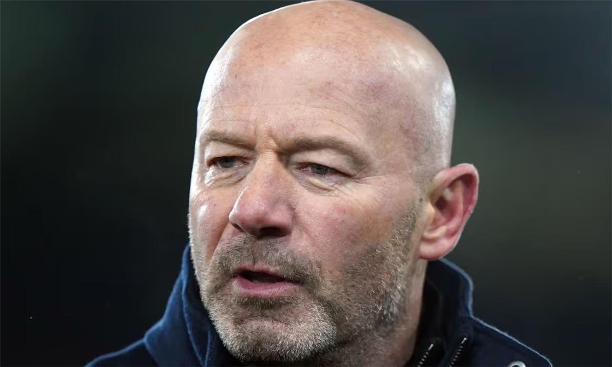 شيرر يسلط الضوء على أبرز نجوم ليفربول: إنجازات تفوق التوقعات وبراعة لا مثيل لها