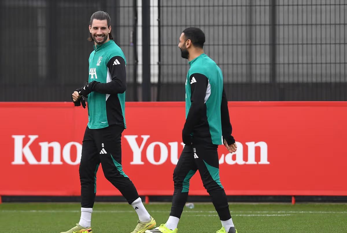 شيروود يعبّر عن انتقاده لتصرف محمد صلاح قبيل مواجهة ليفربول وجالطة سراي