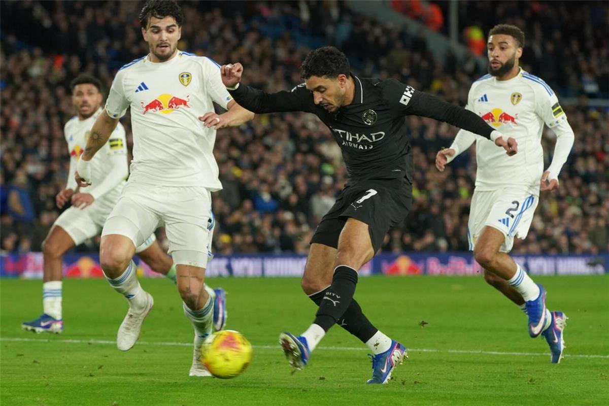 عمر مرموش: تألق استثنائي يثير الإعجاب أمام ليدز يونايتد في الدوري الإنجليزي