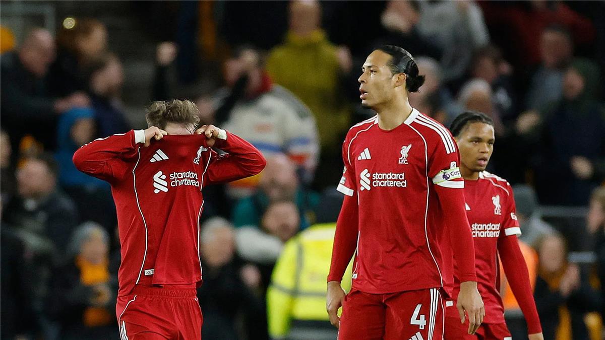 فان دايك يوجه اللوم للاعبي ليفربول عقب الهزيمة المفاجئة أمام ولفرهامبتون