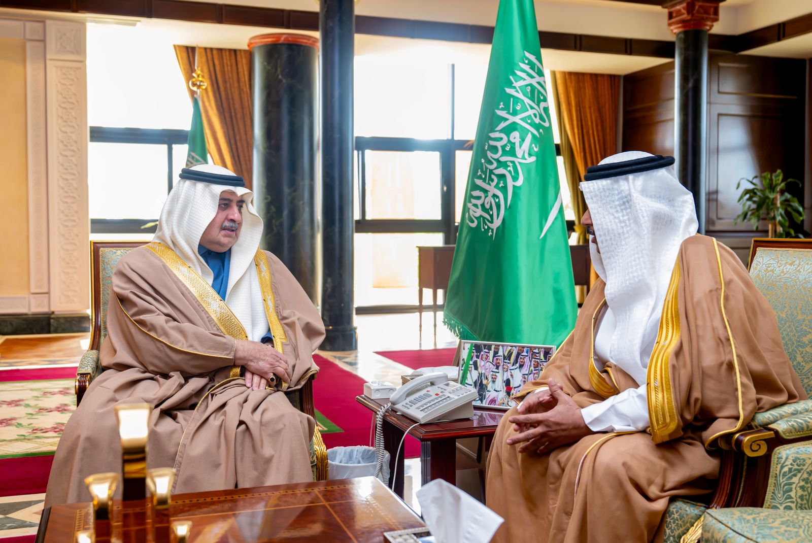 فهد بن سلطان يشيد بفوز مطار الأمير سلطان بن عبدالعزيز بجائزة أفضل تجربة مسافر في الشرق الأوسط