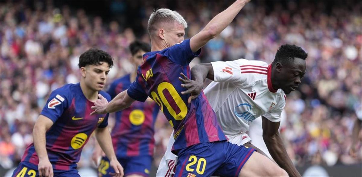 فيديو حصري: أوسو يسجل الهدف الأول لإشبيلية في مباراة برشلونة