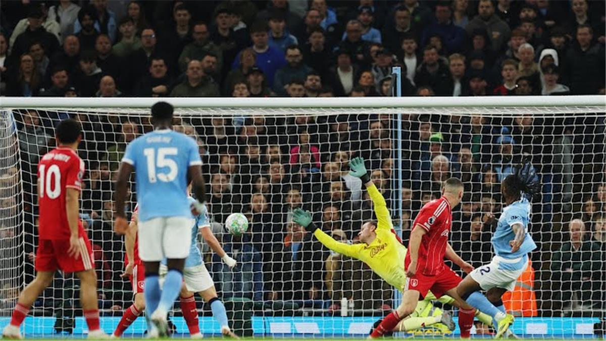 فيديو حصري: سيمينيو يفتتح التسجيل لمانشستر سيتي ضد نوتينغهام