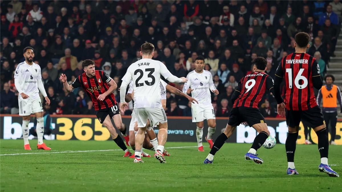 فيديو | مباراة مثيرة: مانشستر يونايتد يتعثر بتعادل محبط أمام بورنموث في الدوري الإنجليزي