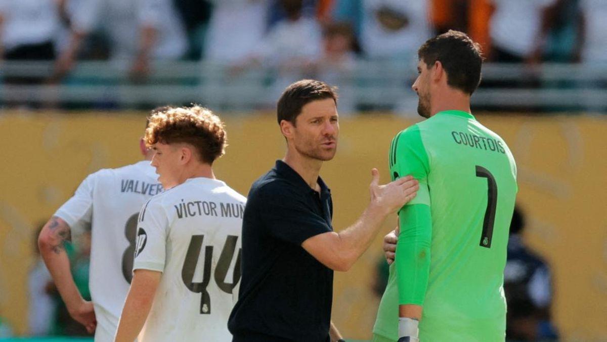 كورتوا يكشف تفاصيل تمرد لاعبي ريال مدريد ضد ألونسو وتأثيره على قرارات الإقالة