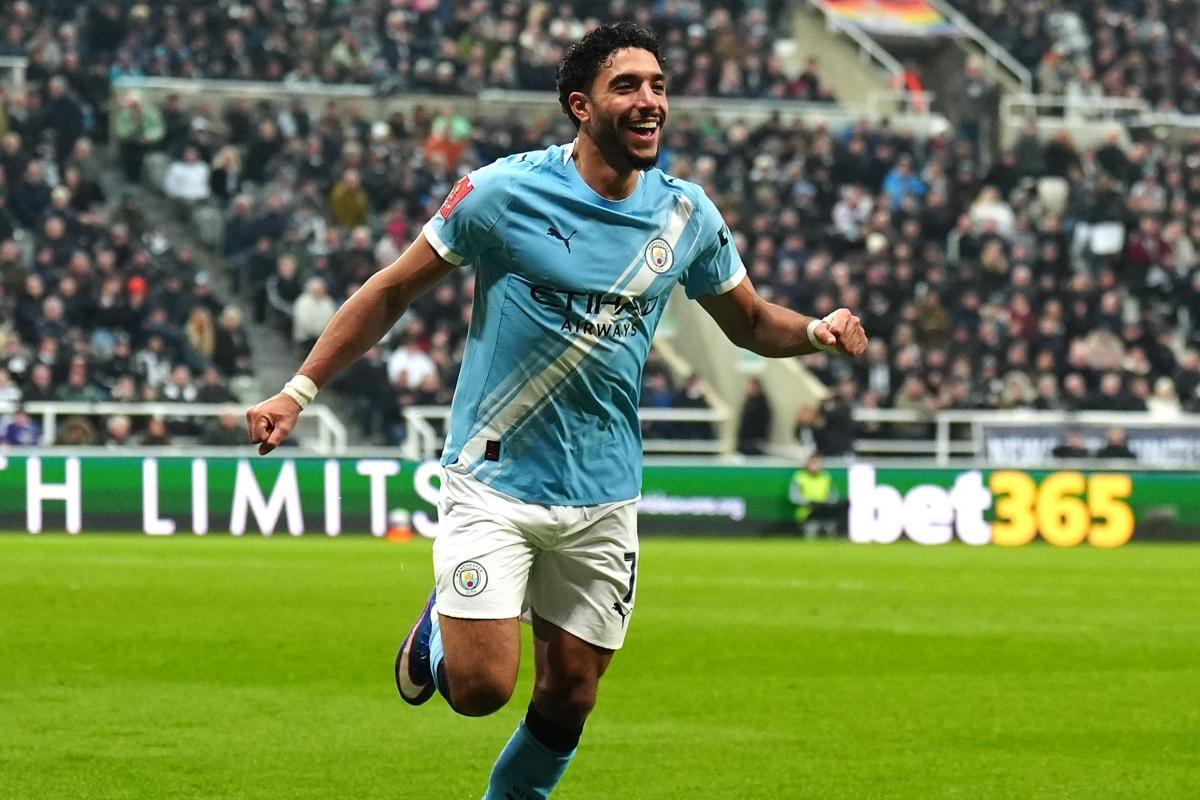 لفتة مميزة من هالاند تجاه عمر مرموش بعد أدائه البارز أمام نيوكاسل