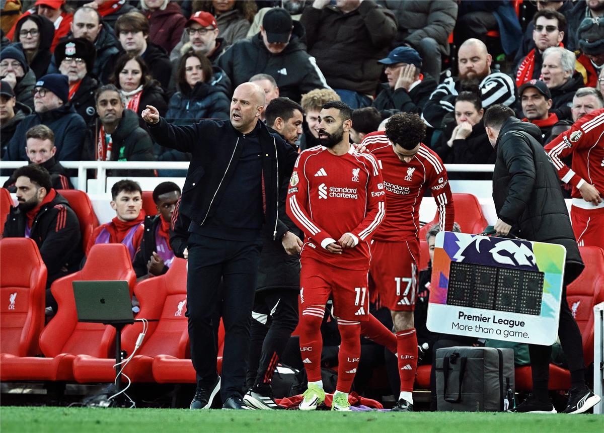 ماركا: نجاح توتنهام يفرض على سلوت الاعتماد على محمد صلاح