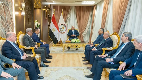 مباحثات استراتيجية بين وزير الإنتاج الحربي وشركة تاليس لتعزيز التعاون في مجال الإلكترونيات والاتصالات العسكرية