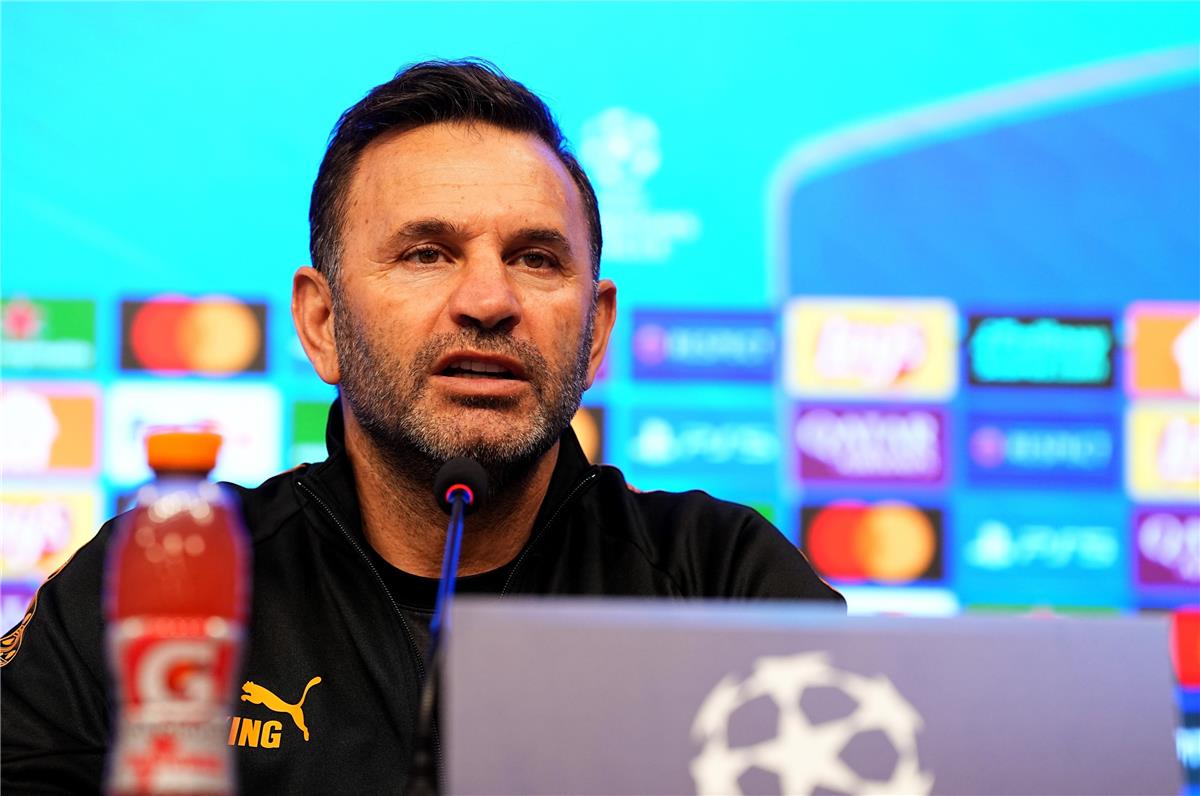 مدرب جالطة سراي: نُدرك إمكانيات ليفربول وعقوبة يويفا تفتقر للعدالة