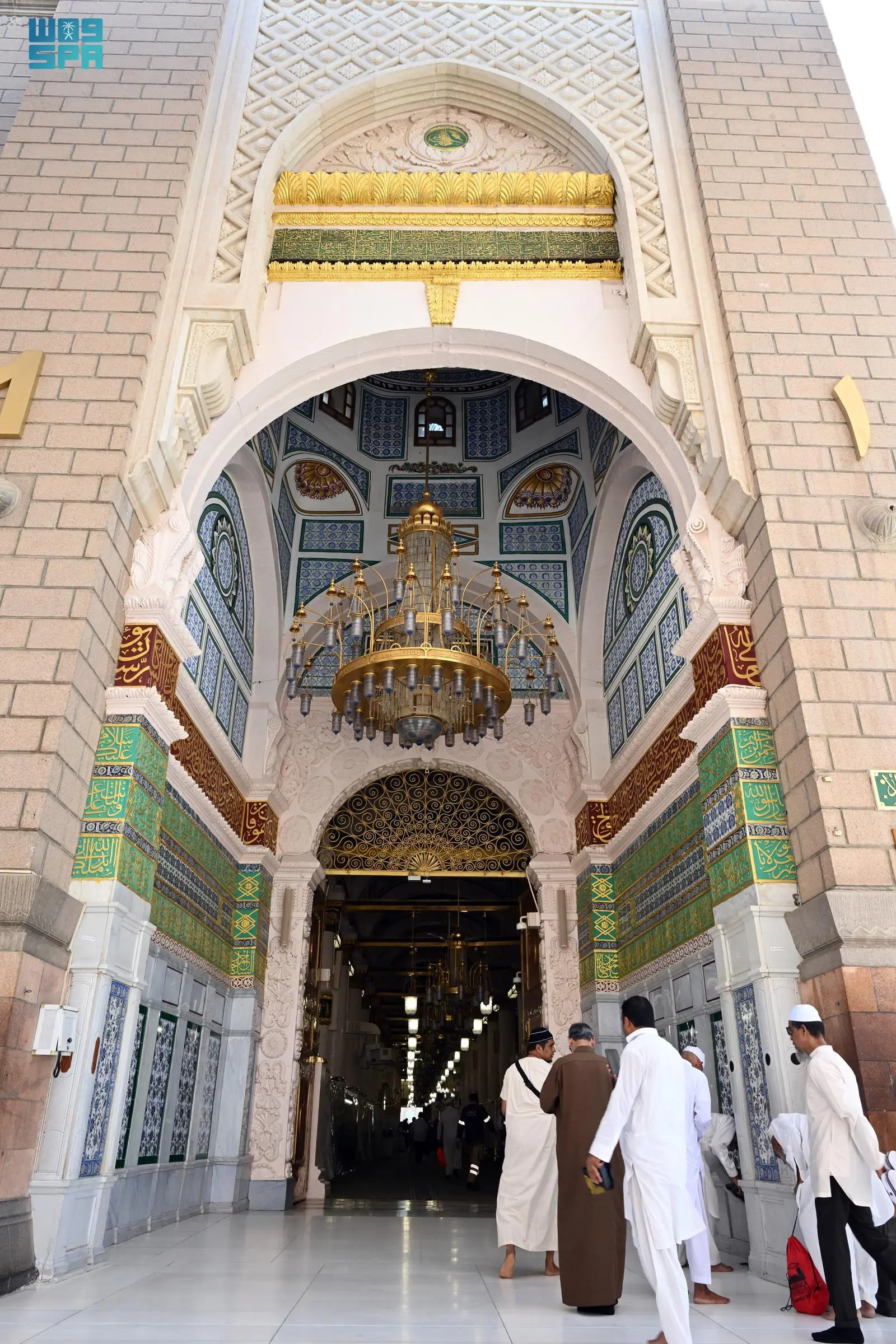 ممر السلام في المسجد النبوي: الوجهة المقدسة للزائرين لسلام النبي صلى الله عليه وسلم وصاحبيه