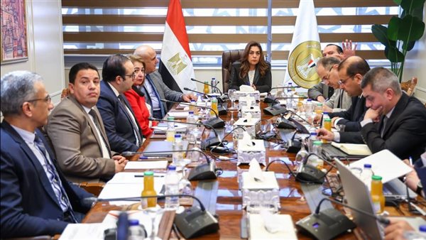 منال عوض تتابع الموقف التنفيذي لملفات بيئية وتنموية هامة بالمحافظات