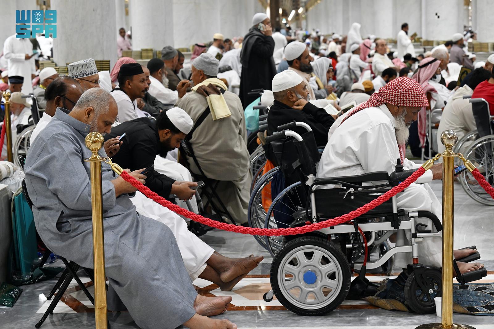 منصة شاملة وخدمات متميزة لكبار السن وذوي الإعاقة في المسجد النبوي