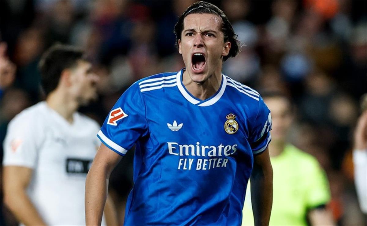 موقف ألفارو كاريراس بشأن فرصته كلاعب أساسي ضد مانشستر سيتي في دوري أبطال أوروبا