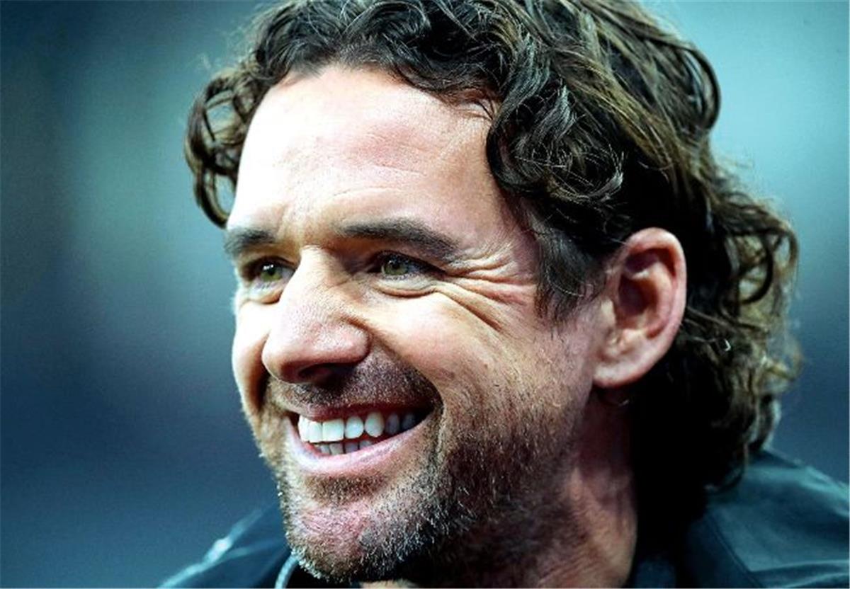 هارجريفز: نجم ليفربول يمتلك الإمكانيات ليصبح أفضل مهاجم في العالم