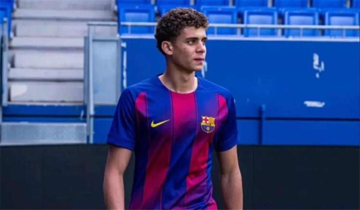 وائل رياض يُصدر قرارًا غير متوقع بشأن انضمام حمزة عبد الكريم إلى منتخب الشباب المصري