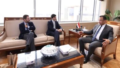 وزير الاتصالات يبحث مع الرئيس التنفيذي لجامعة IE الإسبانية تعزيز المهارات الرقمية والابتكار لدى الشباب