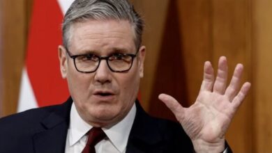 وزير الخزانة الأمريكي يلوح بتدمير محطات الطاقة الإيرانية