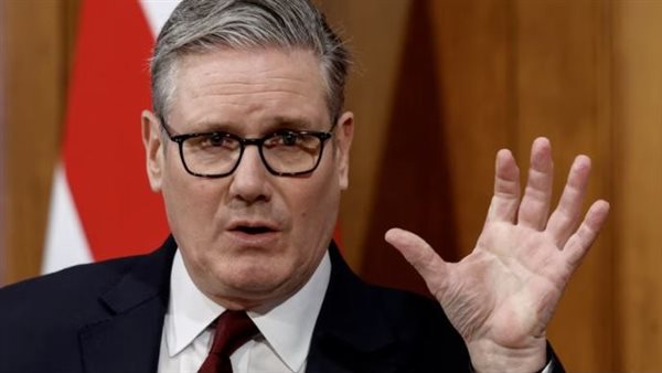 وزير الخزانة الأمريكي يلوح بتدمير محطات الطاقة الإيرانية