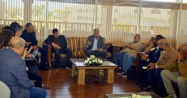 وزير السياحة يناقش مع غرفة الغوص سبل تعزيز الأنشطة البحرية