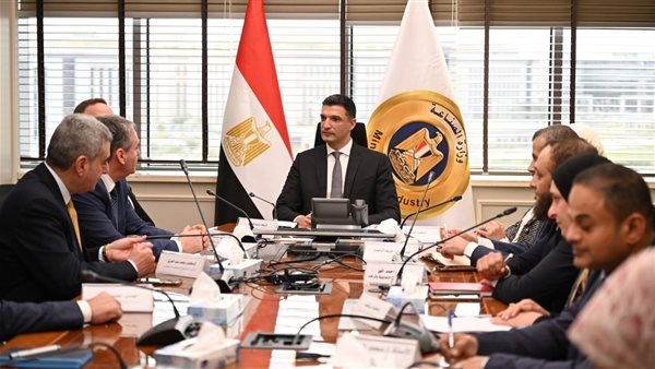 وزير الصناعة يعلن عن إنشاء أول مصنع لإنتاج سيانيد الصوديوم في مصر والشرق الأوسط