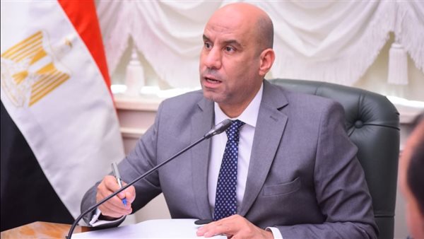 وزير العمل يؤكد أهمية ترسيخ ثقافة الحقوق والواجبات بين أصحاب العمل والعمال