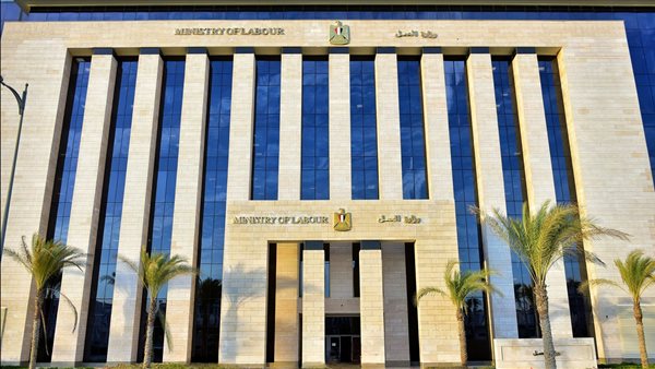 وظائف أمن إداري متاحة في 7 مدن برواتب تصل إلى 9000 جنيه مع الشروط وطريقة التقديم